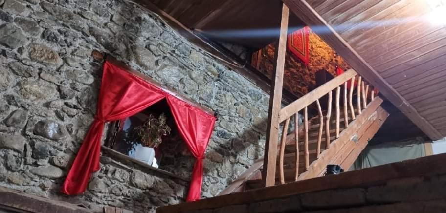 Stone Tower Hotel Плав Екстериор снимка