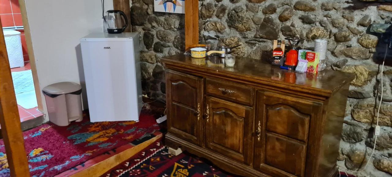 Stone Tower Hotel Плав Екстериор снимка