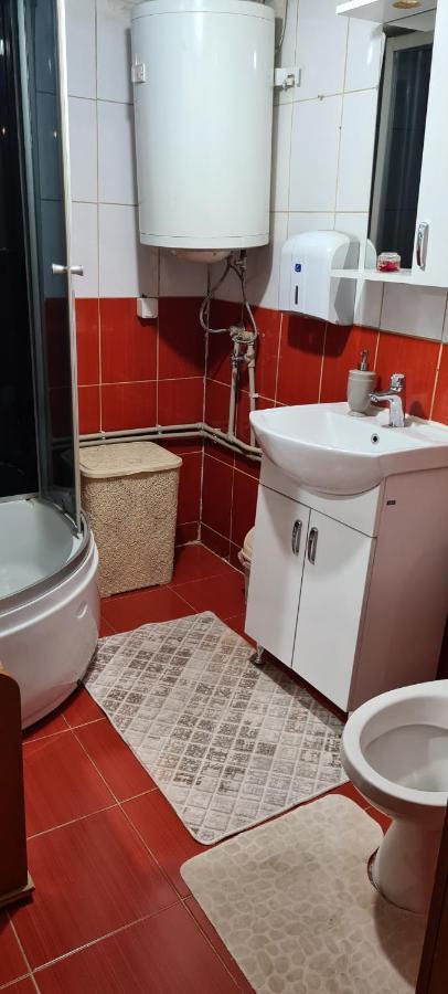 Stone Tower Hotel Плав Екстериор снимка
