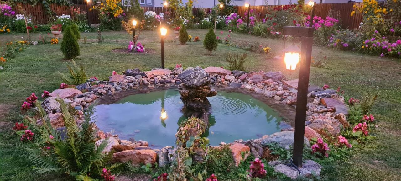 Stone Tower Hotel Плав Екстериор снимка